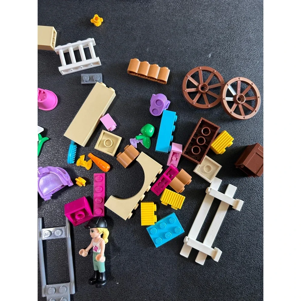 LEGO Juniors‎ Stephanie's Horse Carriage Friends Set INCOMPLETE